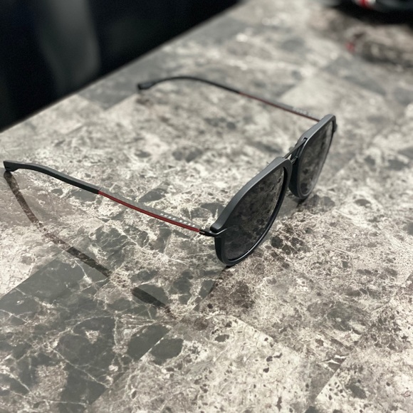 Hugo Boss Aviators - Picture 2 of 2